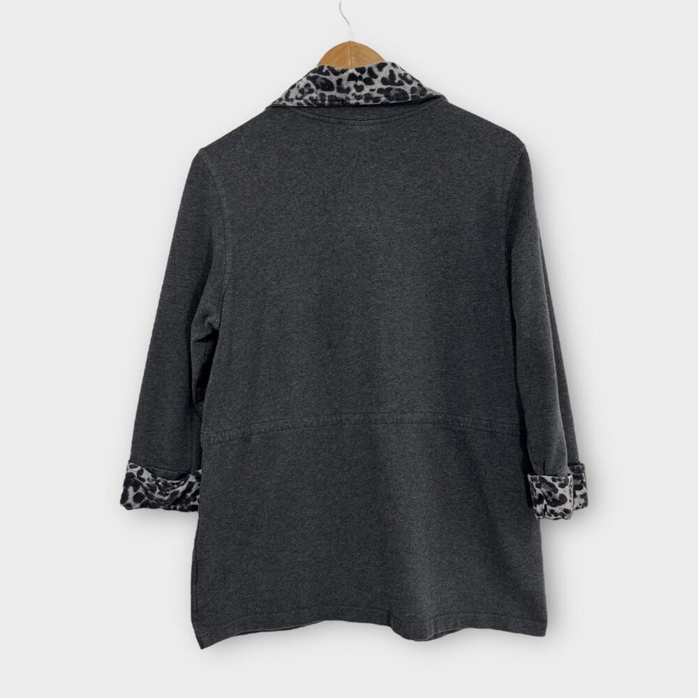 JM Collection Women’s Size Medium Gray Animal Print Trim Knit Jacket Casual - Picture 2 of 12